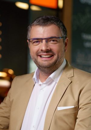 Robert Uzuna